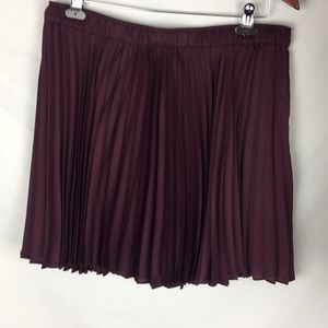 🆕 Metaphor pleated skirt
